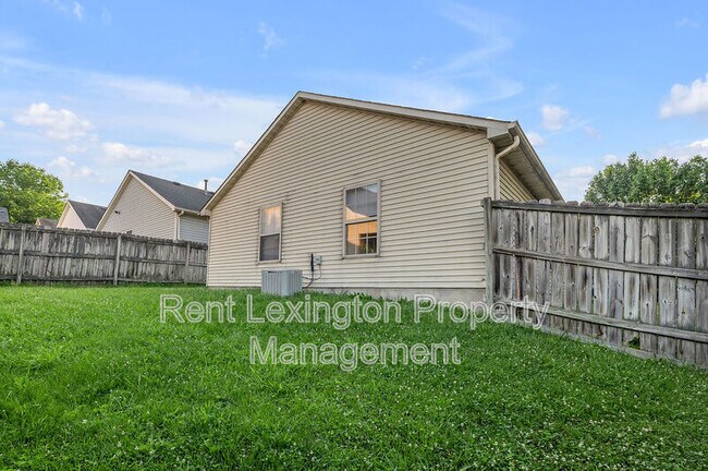 Building Photo - 660 Morgan Hills Dr