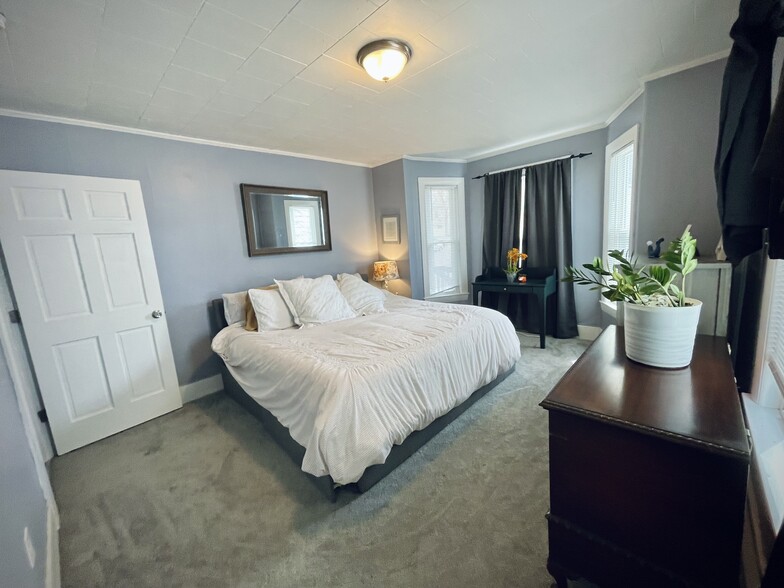 Master Bedroom - 188 Wilson St