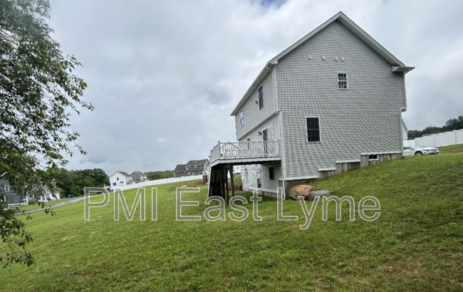 Building Photo - 23 Quakertown Mdws