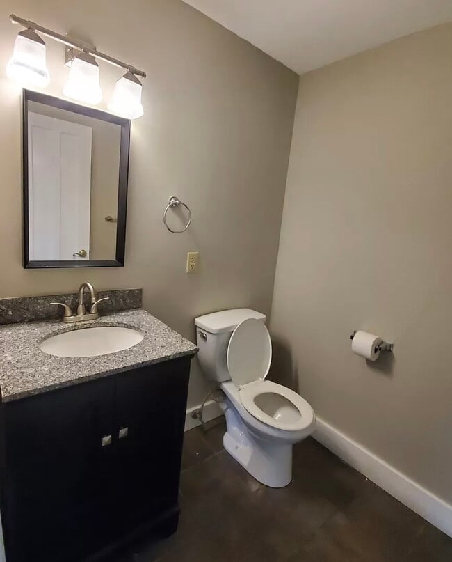 Building Photo - 149 Dove St