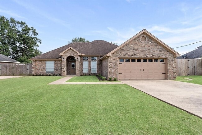 Building Photo - 7673 Rosewood Dr