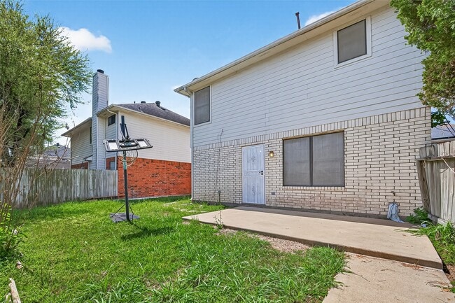 Building Photo - 8617 Mapletwist St