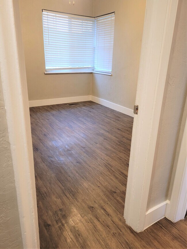 Building Photo - Newly Remodeled 1 bed/1 bath in Sugarhouse...