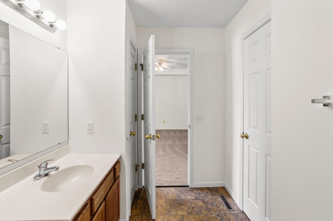 Building Photo - 5005-5007 Carrie Ridge Dr.