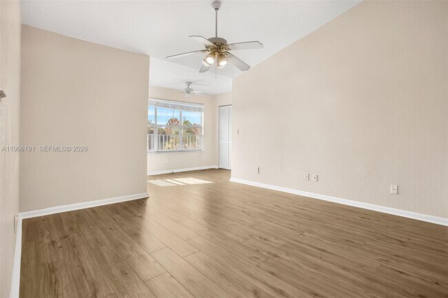 Building Photo - 12650 Vista Isles Dr