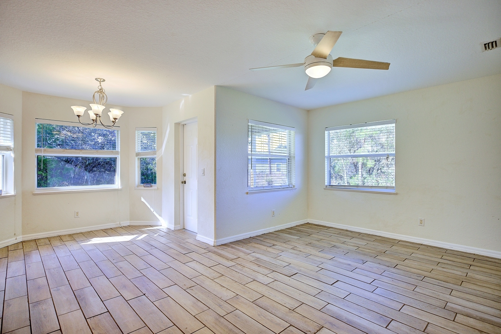 Building Photo - 221 Beech Way NW