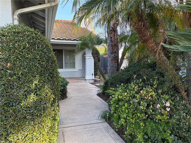 Building Photo - 4600 Vía Pamplona