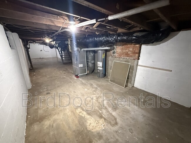 Building Photo - 710-712-712 Frebis Ave