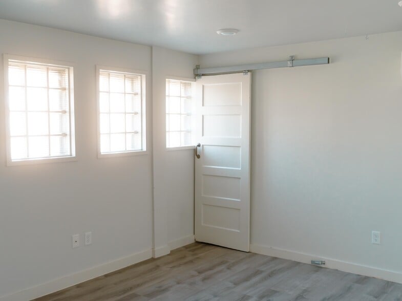 bedroom windows - 2500 S Van Buren St