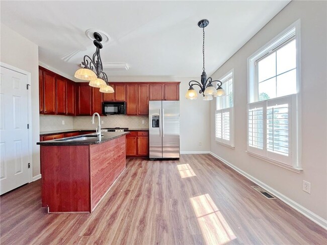 Building Photo - 525 Grove Field Ct NW