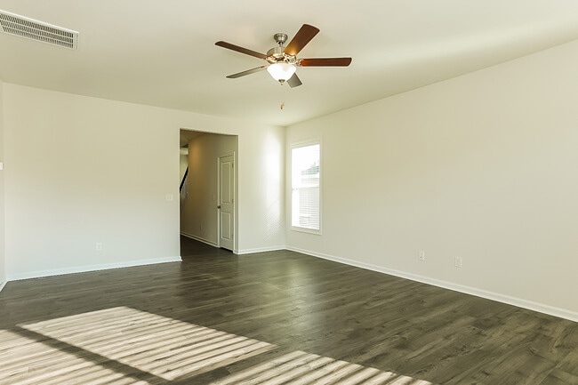 Building Photo - 846 Delta Ln