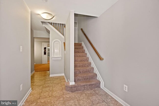 Building Photo - 20413 Elm Grove Terrace