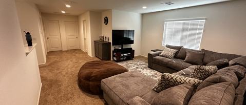 Building Photo - 215 Silver Fir Ct