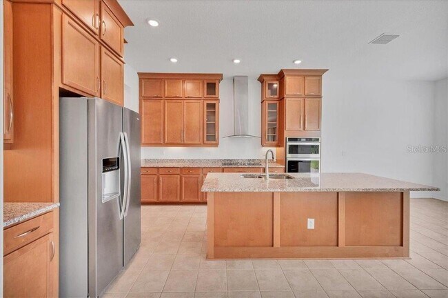 Building Photo - 7228 Great Egret Blvd