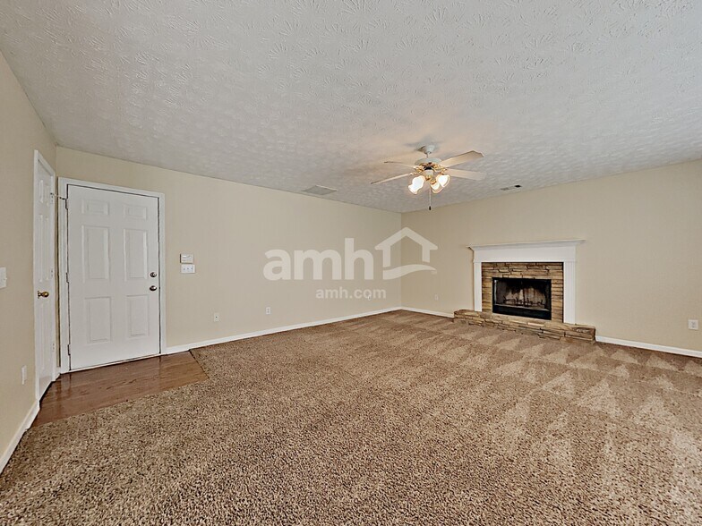 Building Photo - 1318 Baylor Dr