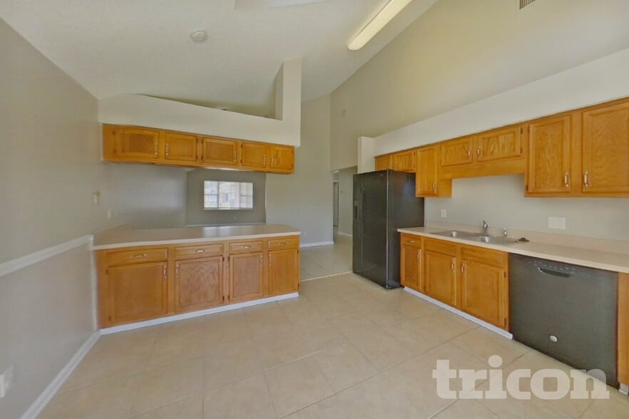 Building Photo - 417 Filmore Dr