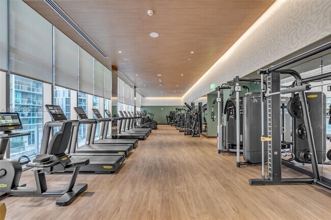 Building Photo - 77 SE 5th St