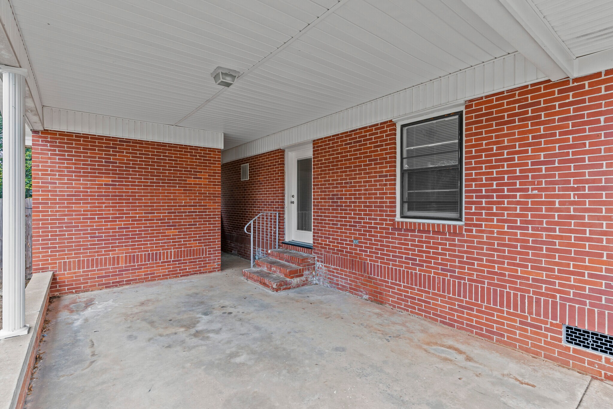 Building Photo - 110 Byrd St