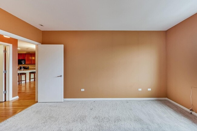 Building Photo - 6436 Roosevelt Rd