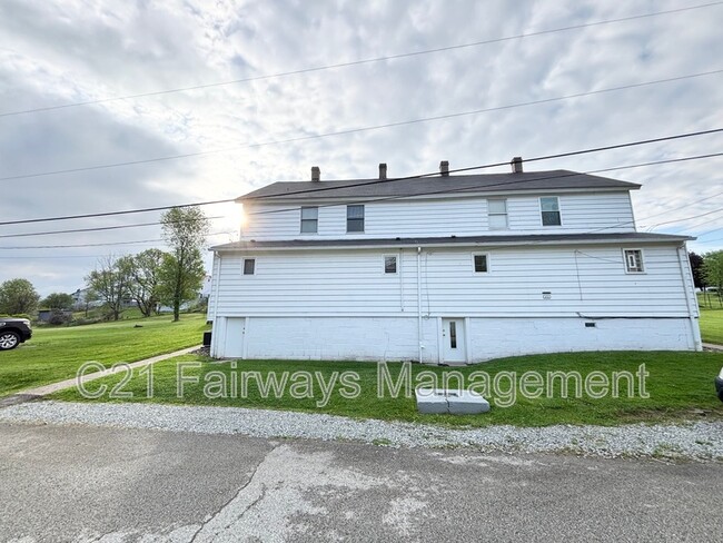 Primary Photo - 112 April St