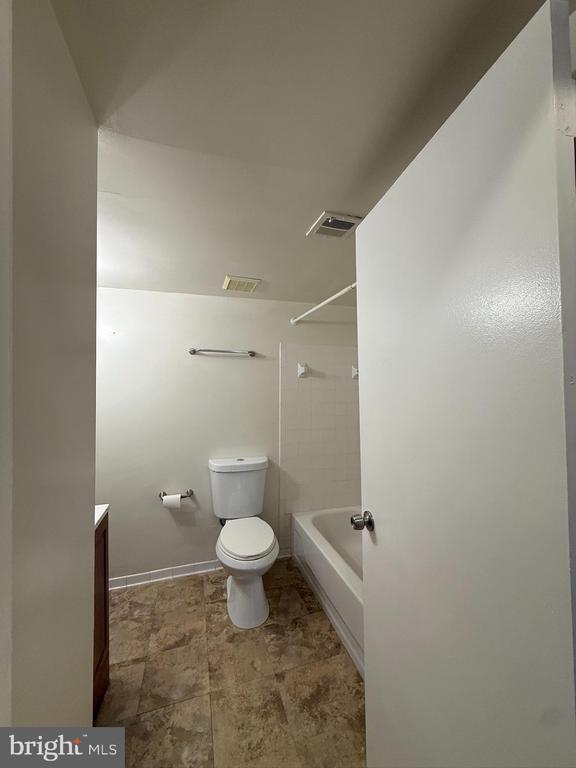 Building Photo - 11214 Cherry Hill Rd