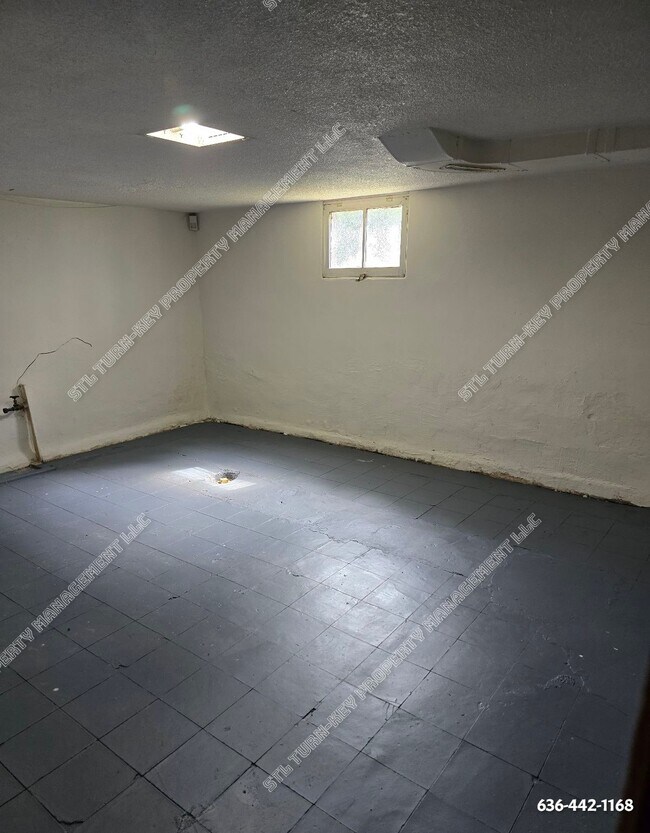 Building Photo - 3340 Werder Dr
