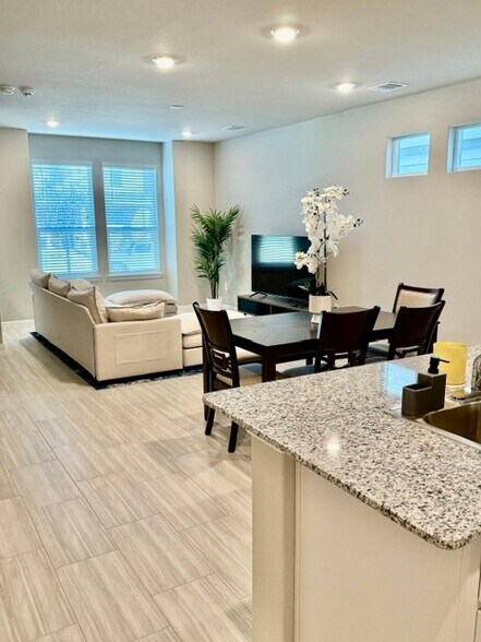 Building Photo - 3048 Strawberry Farm Ln