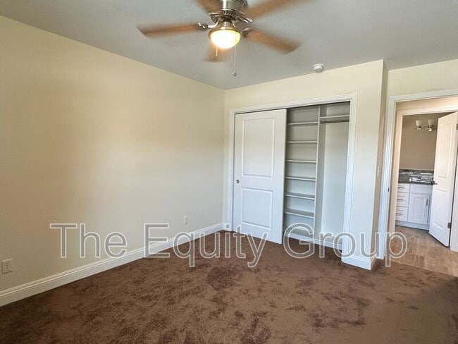 Building Photo - 2322 E Vassar Dr