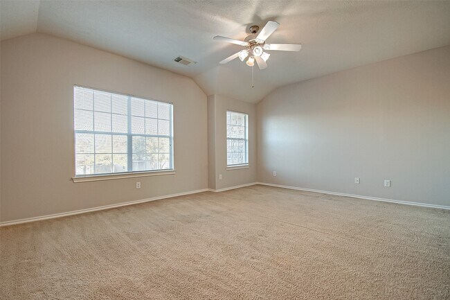Building Photo - 243 Drake Run Ln