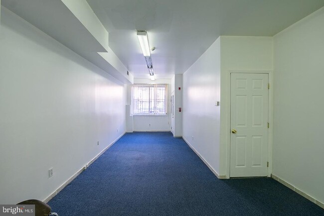 Building Photo - 1222 South St