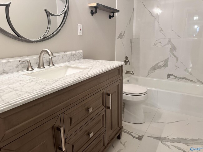 Building Photo - 10302 Picadilly Ln SW