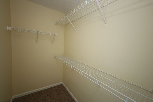 Building Photo - 1801-B Chestnut Dr.