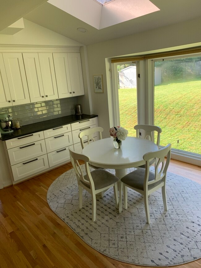 Building Photo - 10304 Snowpine Way