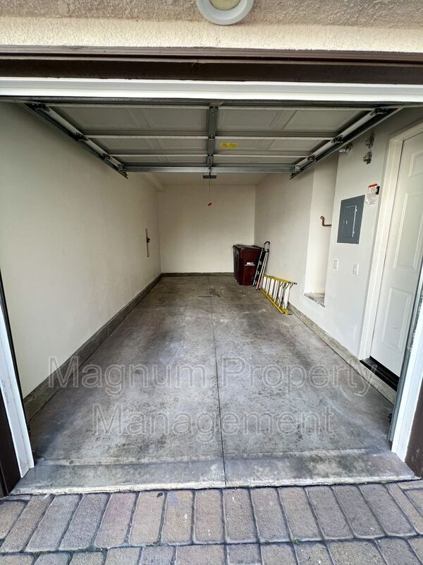 Building Photo - 39255 Turtle Bay