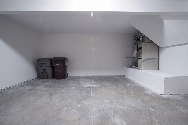Building Photo - 32955 Canyon Vista Rd