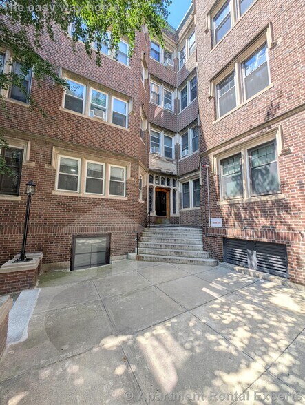 Building Photo - 5 Linnaean St