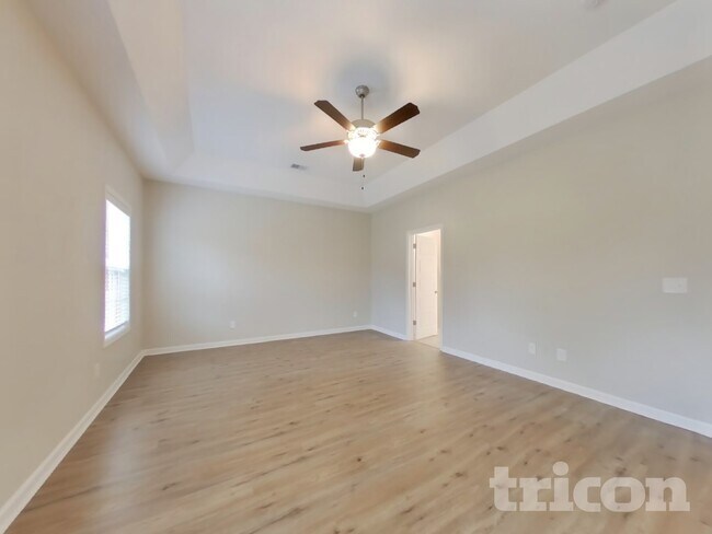 Building Photo - 825 Ellyson Dr