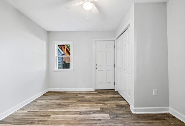 Building Photo - 119 N 4th St