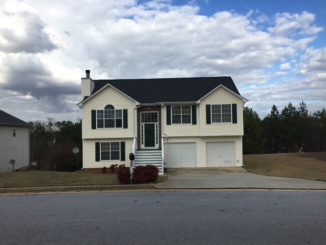 Building Photo - 10600 Redbud Ln