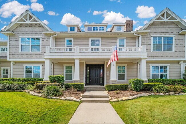Primary Photo - Nestled in the heart of Creekside Park - T...