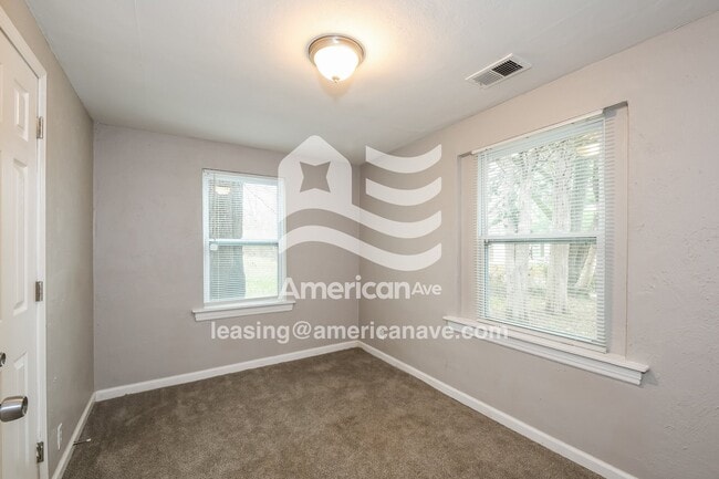 Building Photo - 405 Jean Ave