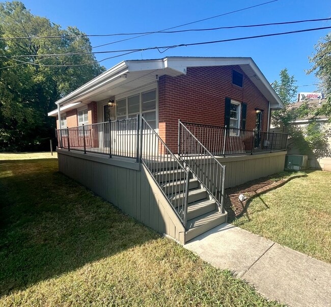 Building Photo - Fully Renovated 3BR/1.5BA – Prime Location + Lawn Care Included