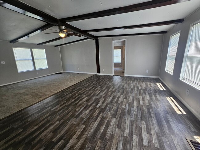 Building Photo - 2400 Oaklawn Blvd