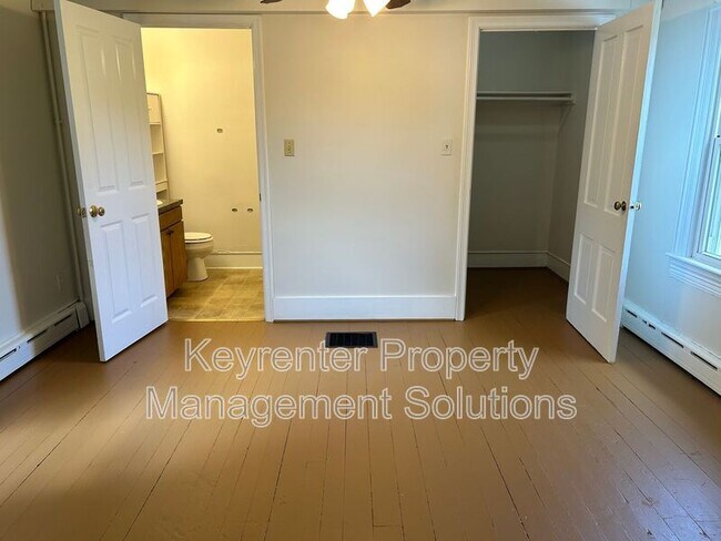 Building Photo - 209 Tanner Ln
