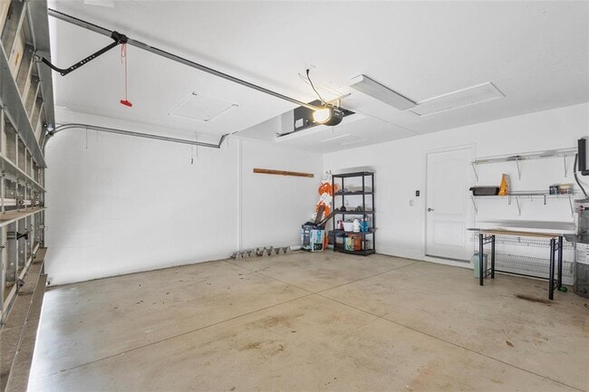 Building Photo - 10462 Lucaya Dr