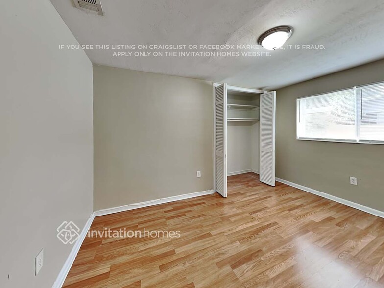 Building Photo - 5212 SW 91st Terrace