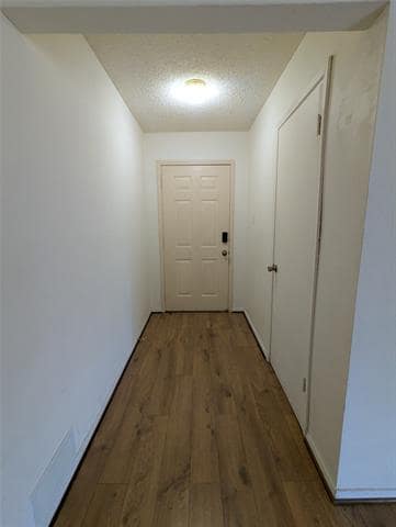 Building Photo - 1112 Dennis Dr