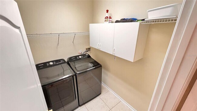 Building Photo - 7823 Fernleaf Dr