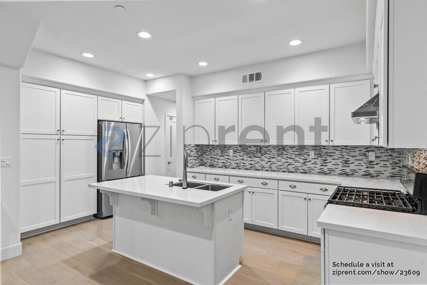 Building Photo - 37577 Masts Cove Way