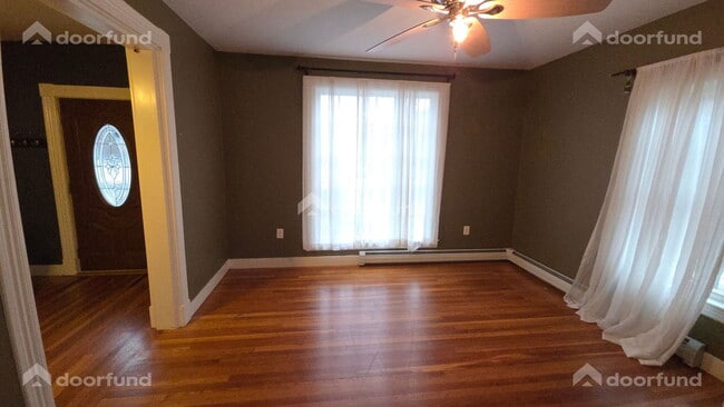 Building Photo - 202 Hildreth St